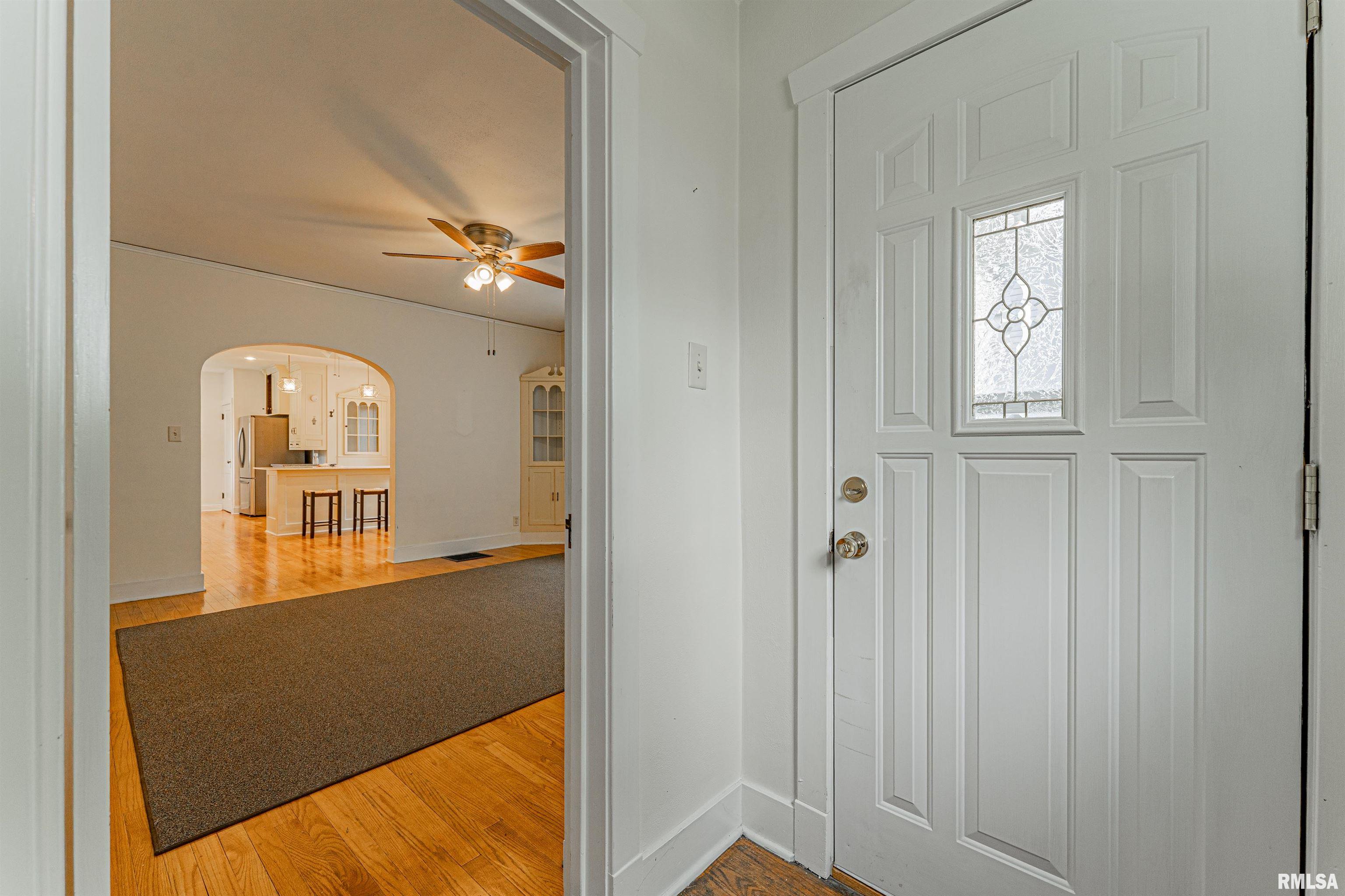 712 North Kickapoo Street Lincoln, IL 62656 - Photo 3 of 22 Gallery Image 3