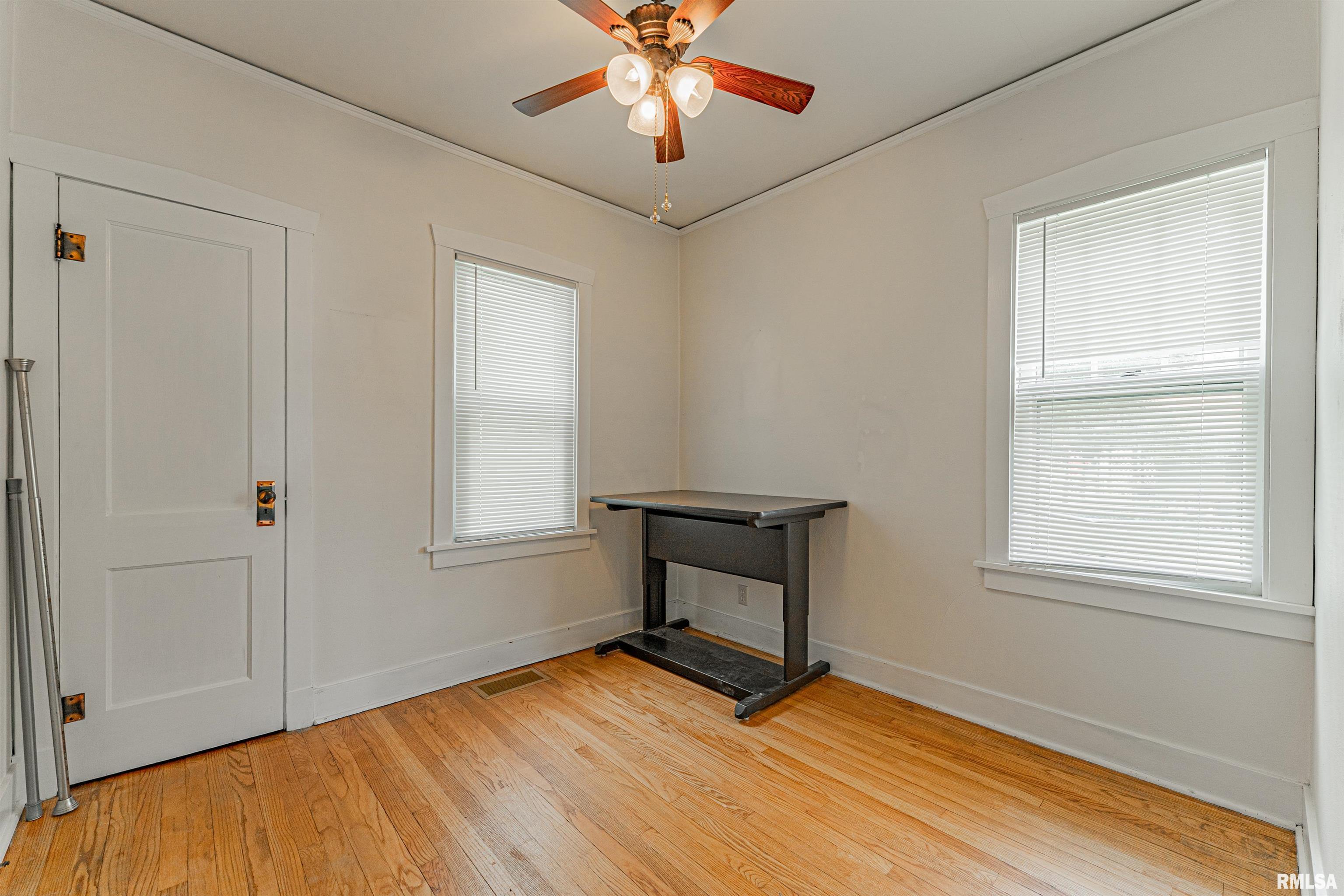 712 North Kickapoo Street Lincoln, IL 62656 - Photo 5 of 22 Gallery Image 5
