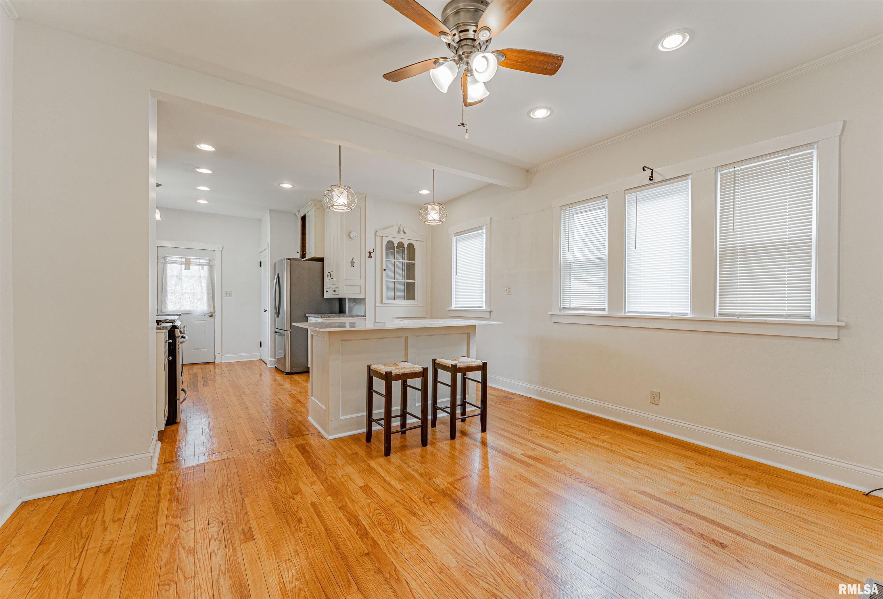 712 North Kickapoo Street Lincoln, IL 62656 - Photo 7 of 22 Gallery Image 7