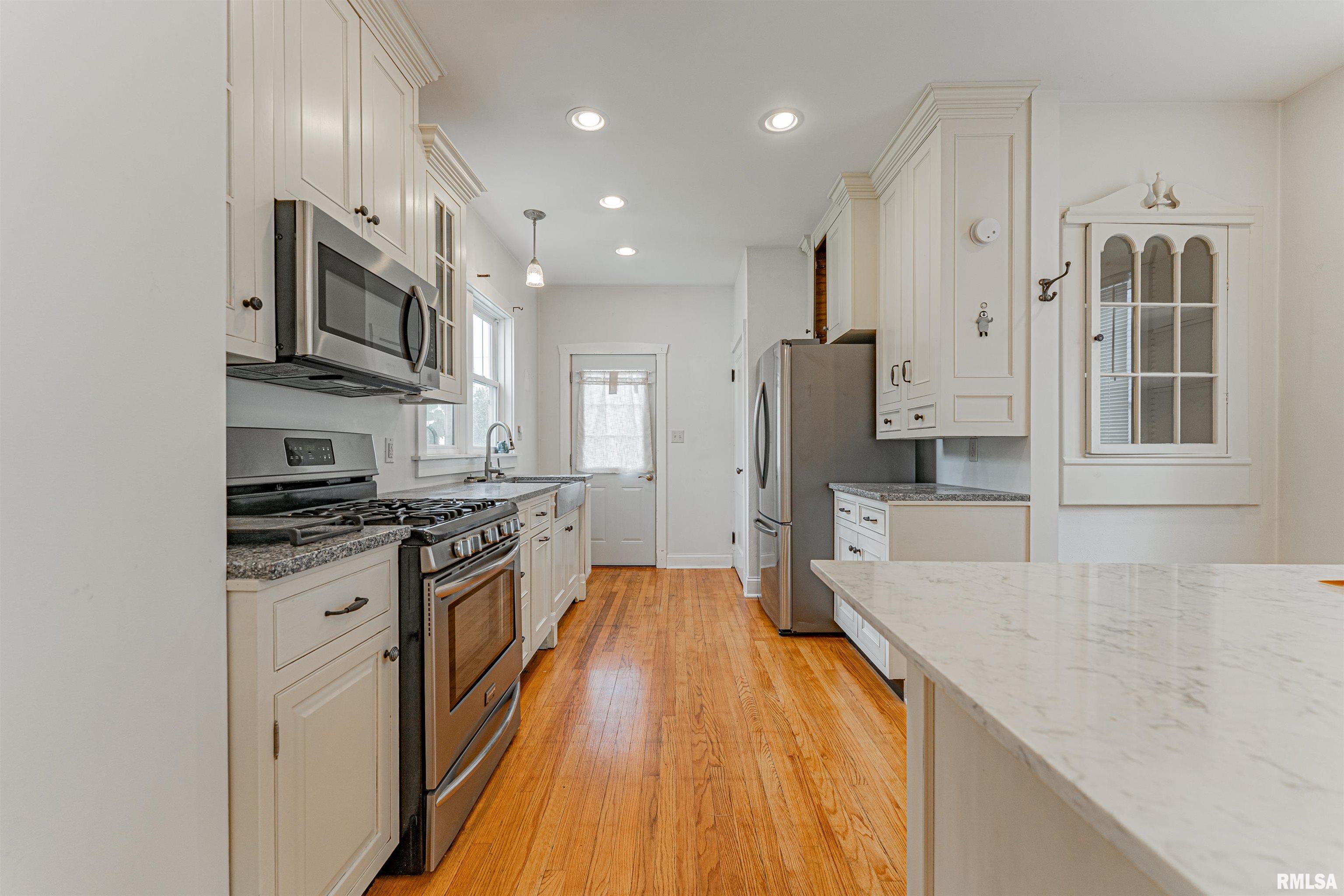712 North Kickapoo Street Lincoln, IL 62656 - Photo 9 of 22 Gallery Image 9