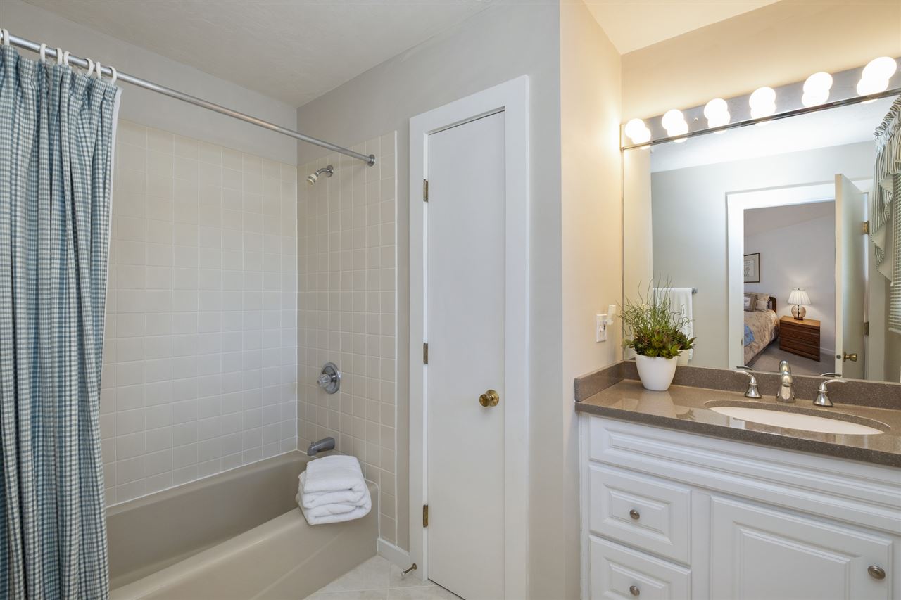 32 Topside Road, Unit 4 Moultonborough, NH 03254 - Photo 20 of 38 Gallery Image 20