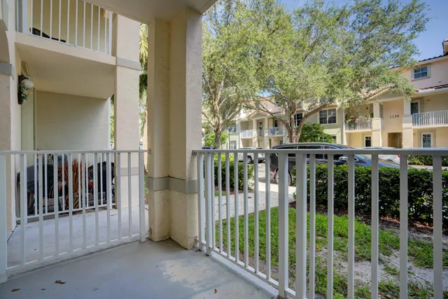 $1,900 | 1136 Town Center Drive, Unit 11, Jupiter, FL 33458