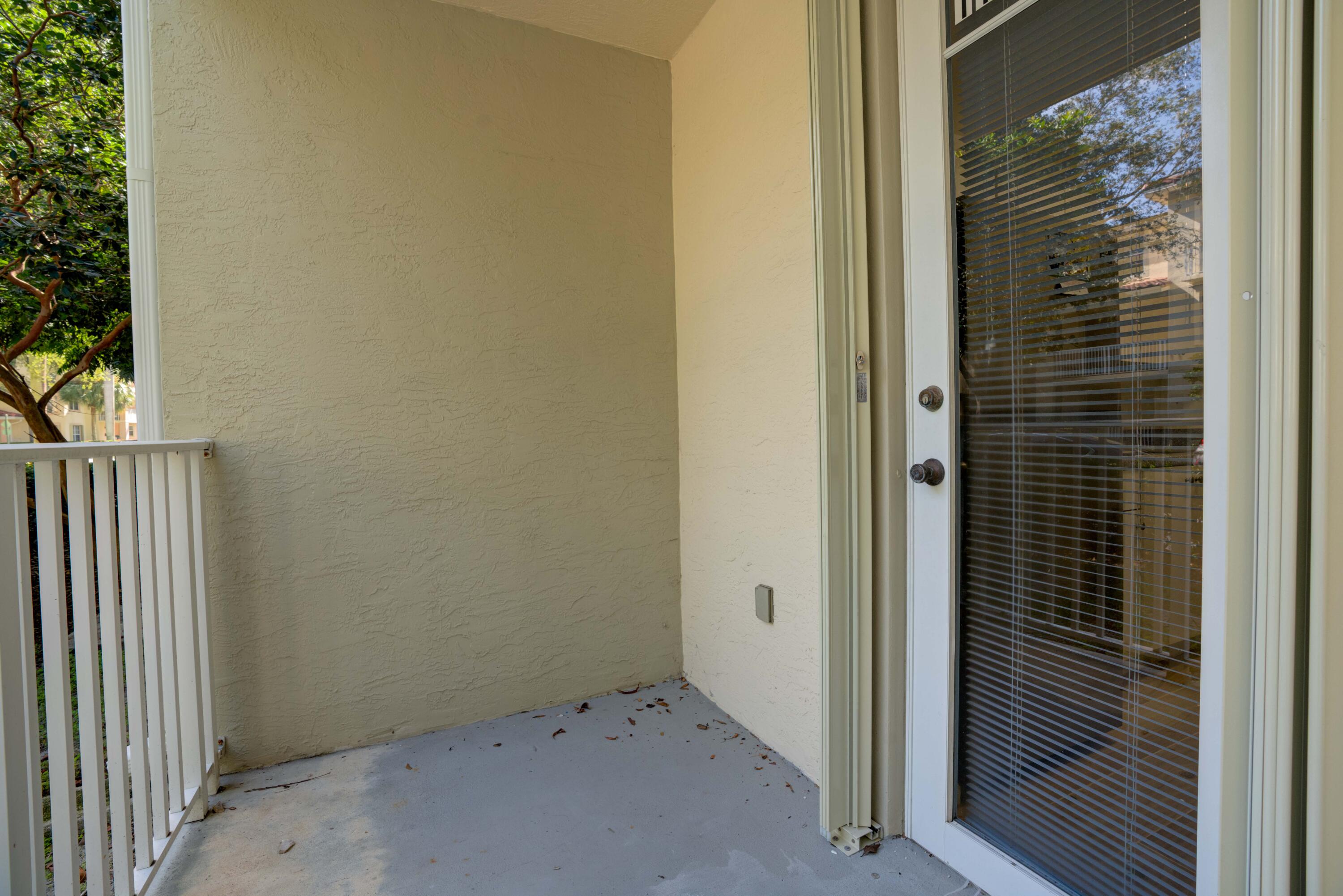 1136 Town Center Drive, Unit 11 Jupiter, FL 33458 - Photo 20 of 24 a view of a bathroom