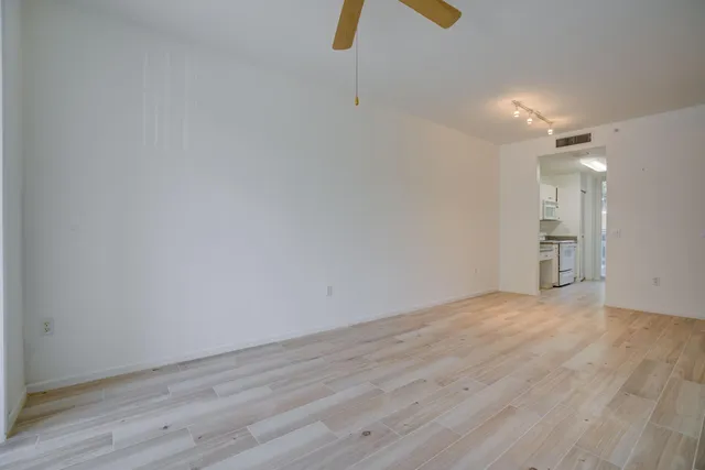 $1,900 | 1136 Town Center Drive, Unit 11, Jupiter, FL 33458