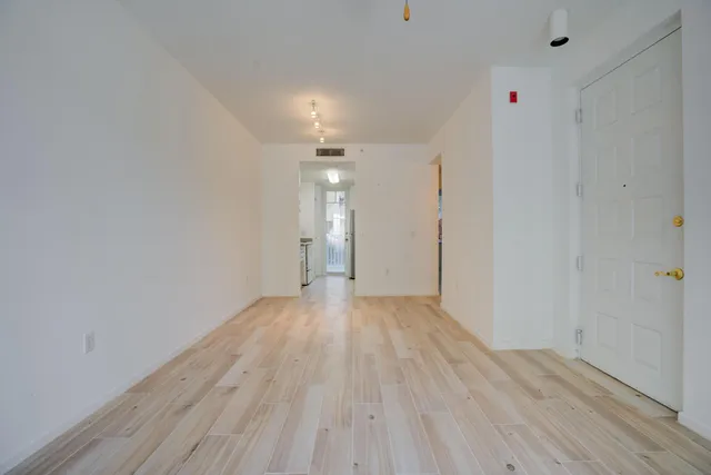 $1,900 | 1136 Town Center Drive, Unit 11, Jupiter, FL 33458