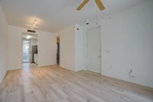 $1,900 | 1136 Town Center Drive, Unit 11, Jupiter, FL 33458