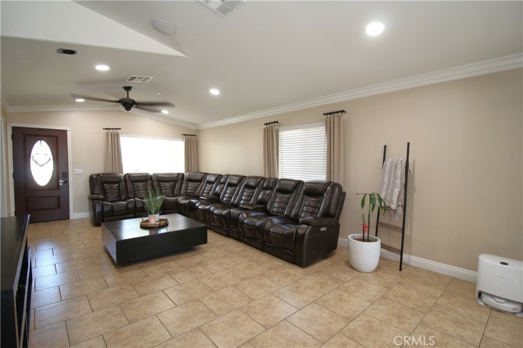 339 7th Street Perris, CA 92570 - Photo 11 of 26