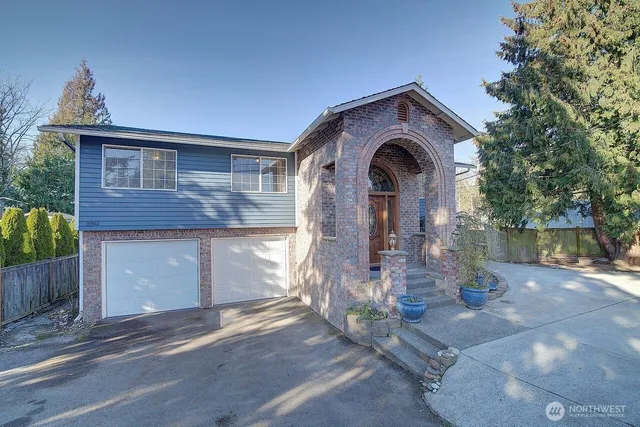 $996,000 | 13902 Beverly Park Road, Lynnwood, WA 98087