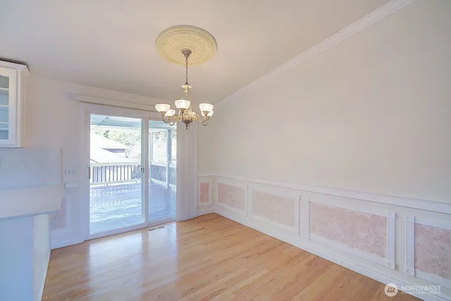 $996,000 | 13902 Beverly Park Road, Lynnwood, WA 98087