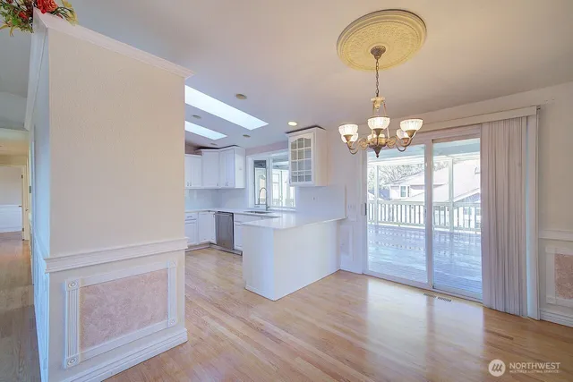 $996,000 | 13902 Beverly Park Road, Lynnwood, WA 98087