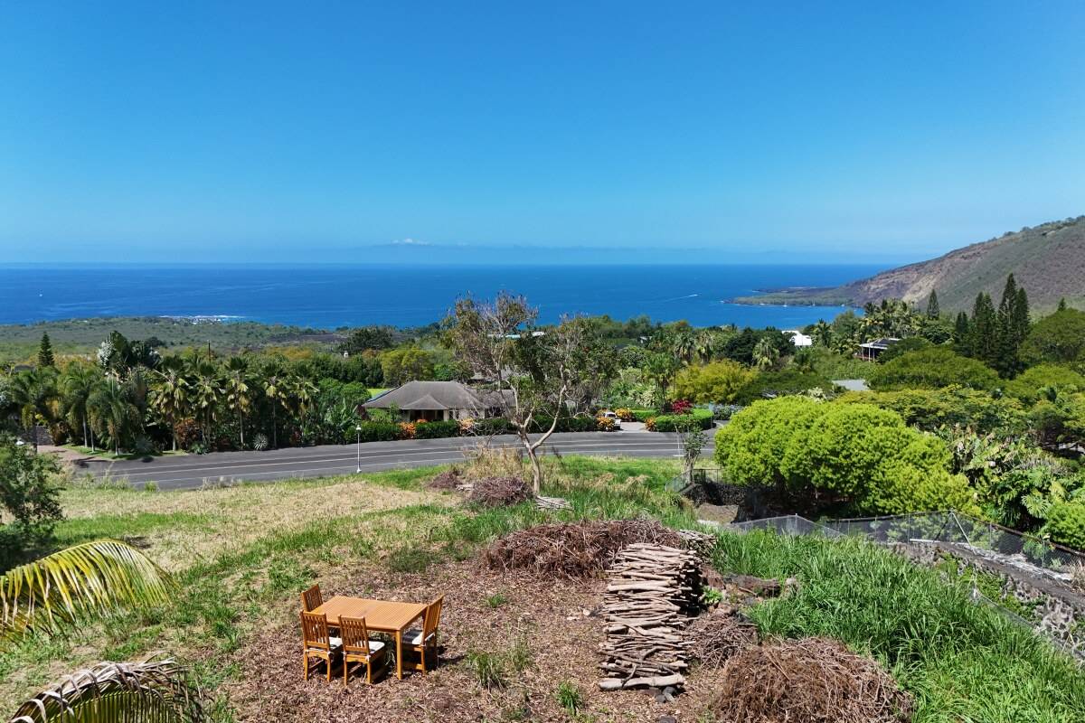 Lot 29 Kealakekua Hi 96750  