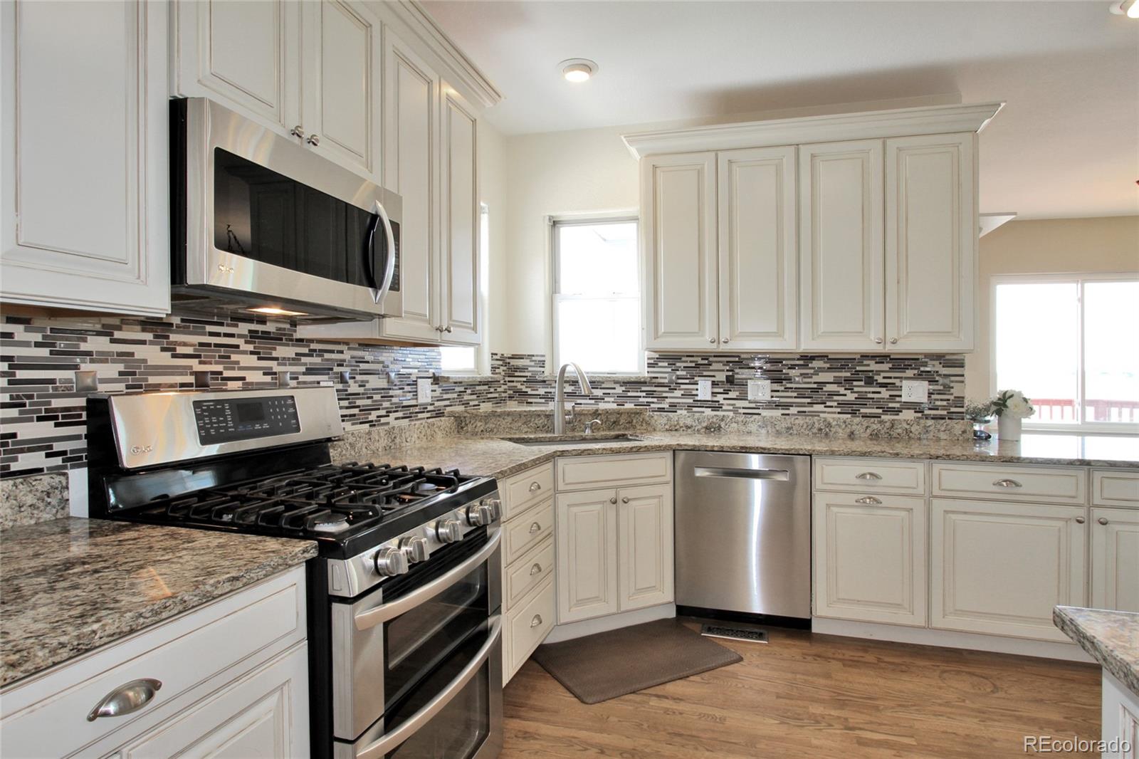 42934 Pearson Ranch Loop Parker, CO 80138 - Photo 7 of 35 Gallery Image 7