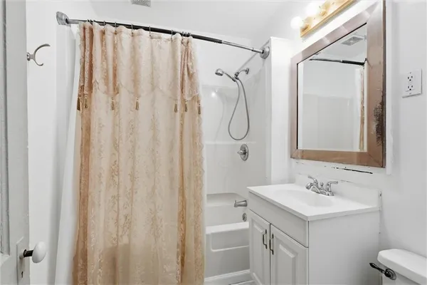 $460,000 | 3800 Roanoke Road, Kansas City, MO 64111