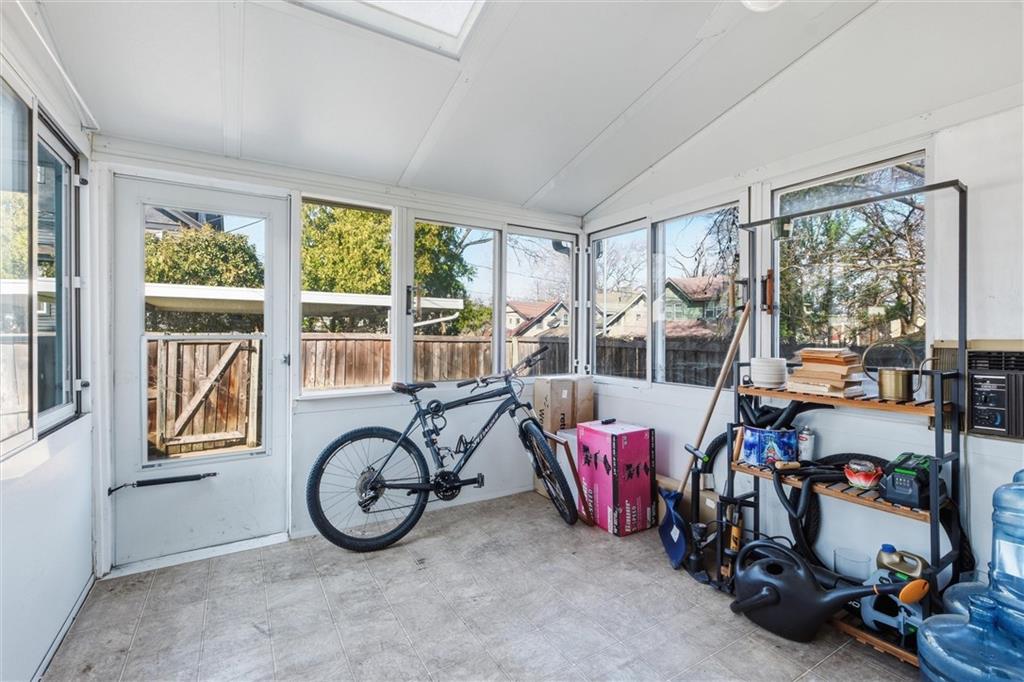 3800 Roanoke Road Kansas City, MO 64111 - Photo 26 of 36