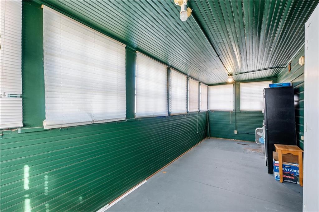 3800 Roanoke Road Kansas City, MO 64111 - Photo 27 of 36