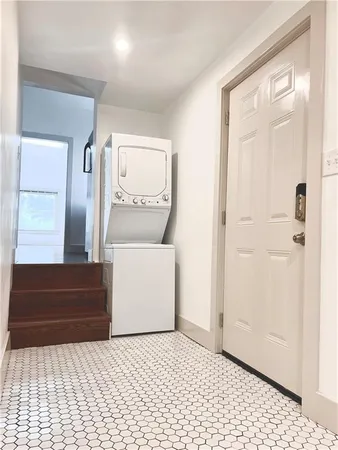 $460,000 | 3800 Roanoke Road, Kansas City, MO 64111