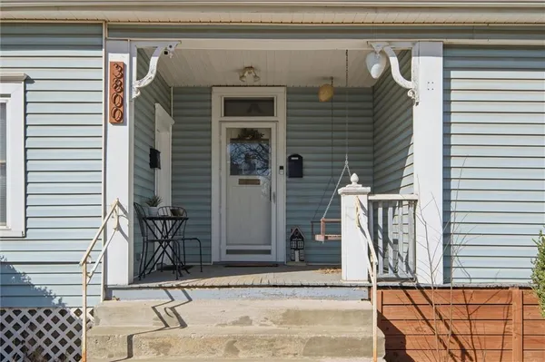 $460,000 | 3800 Roanoke Road, Kansas City, MO 64111