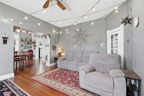 $460,000 | 3800 Roanoke Road, Kansas City, MO 64111