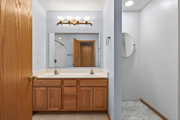 $284,500 | 15719 France Way, Unit 1313, Apple Valley, MN 55124