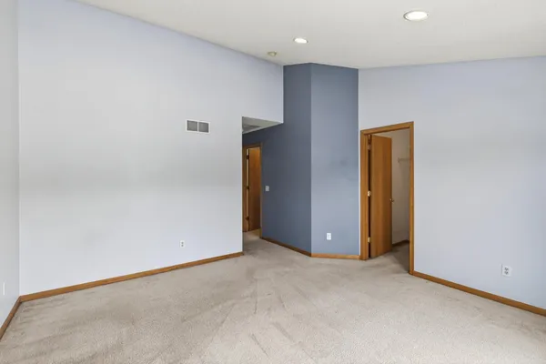 $284,500 | 15719 France Way, Unit 1313, Apple Valley, MN 55124