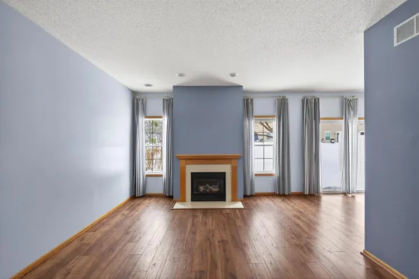 $284,500 | 15719 France Way, Unit 1313, Apple Valley, MN 55124