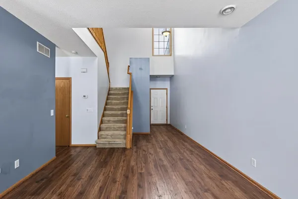 $284,500 | 15719 France Way, Unit 1313, Apple Valley, MN 55124