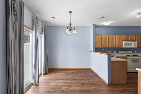 $284,500 | 15719 France Way, Unit 1313, Apple Valley, MN 55124