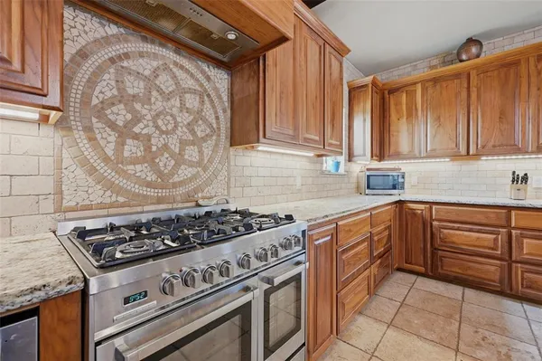 $2,200,000 | 1959 Marlow Road, Bells, TX 75414