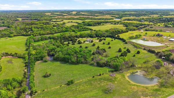 $2,200,000 | 1959 Marlow Road, Bells, TX 75414