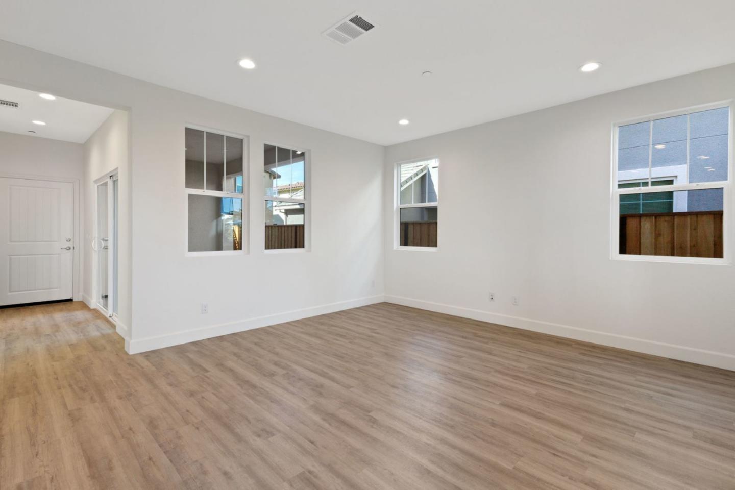 584 Rosa Monte Way Marina, CA 93933 - Photo 11 of 26 Gallery Image 11