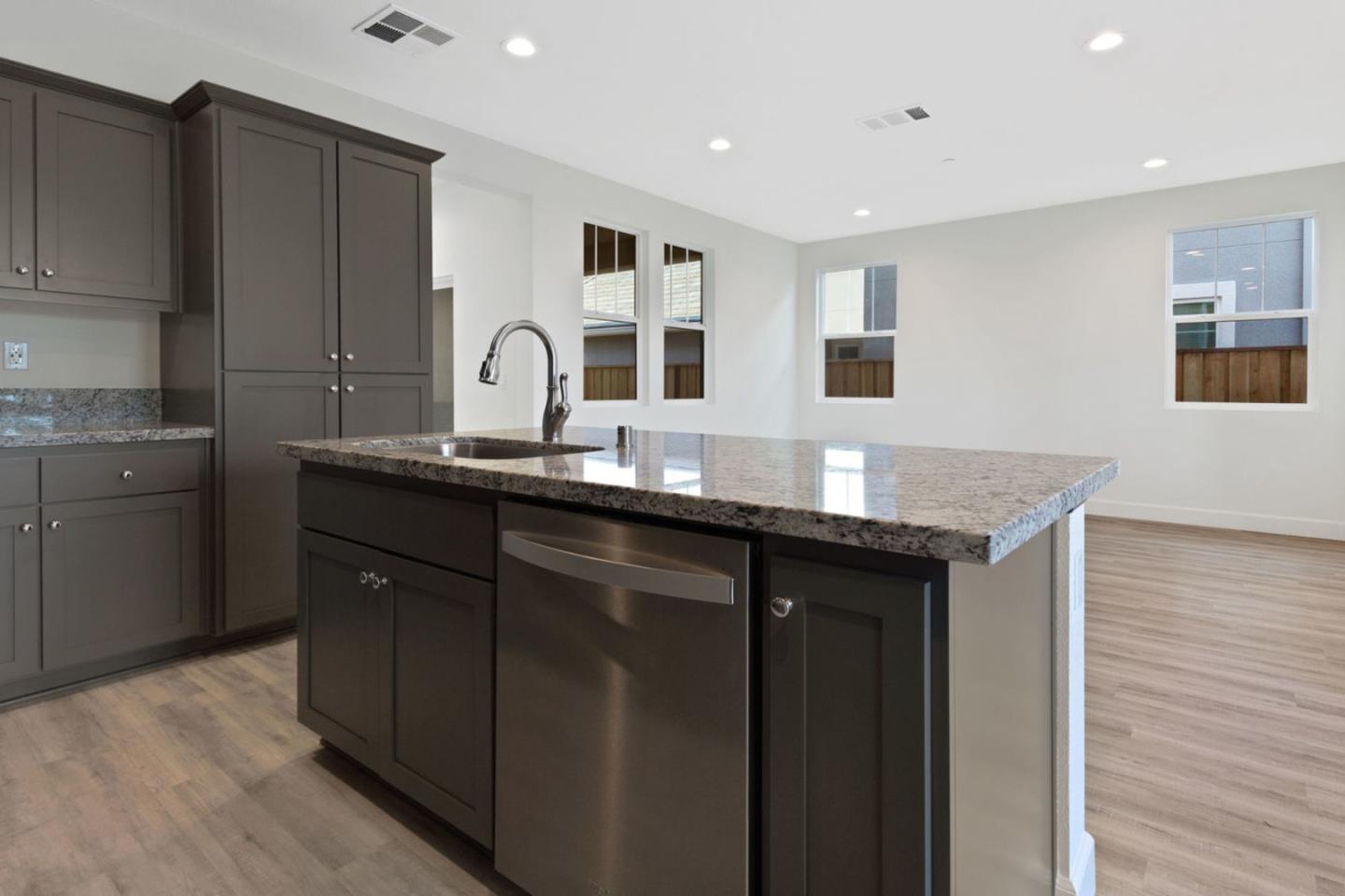 584 Rosa Monte Way Marina, CA 93933 - Photo 8 of 26 Gallery Image 8