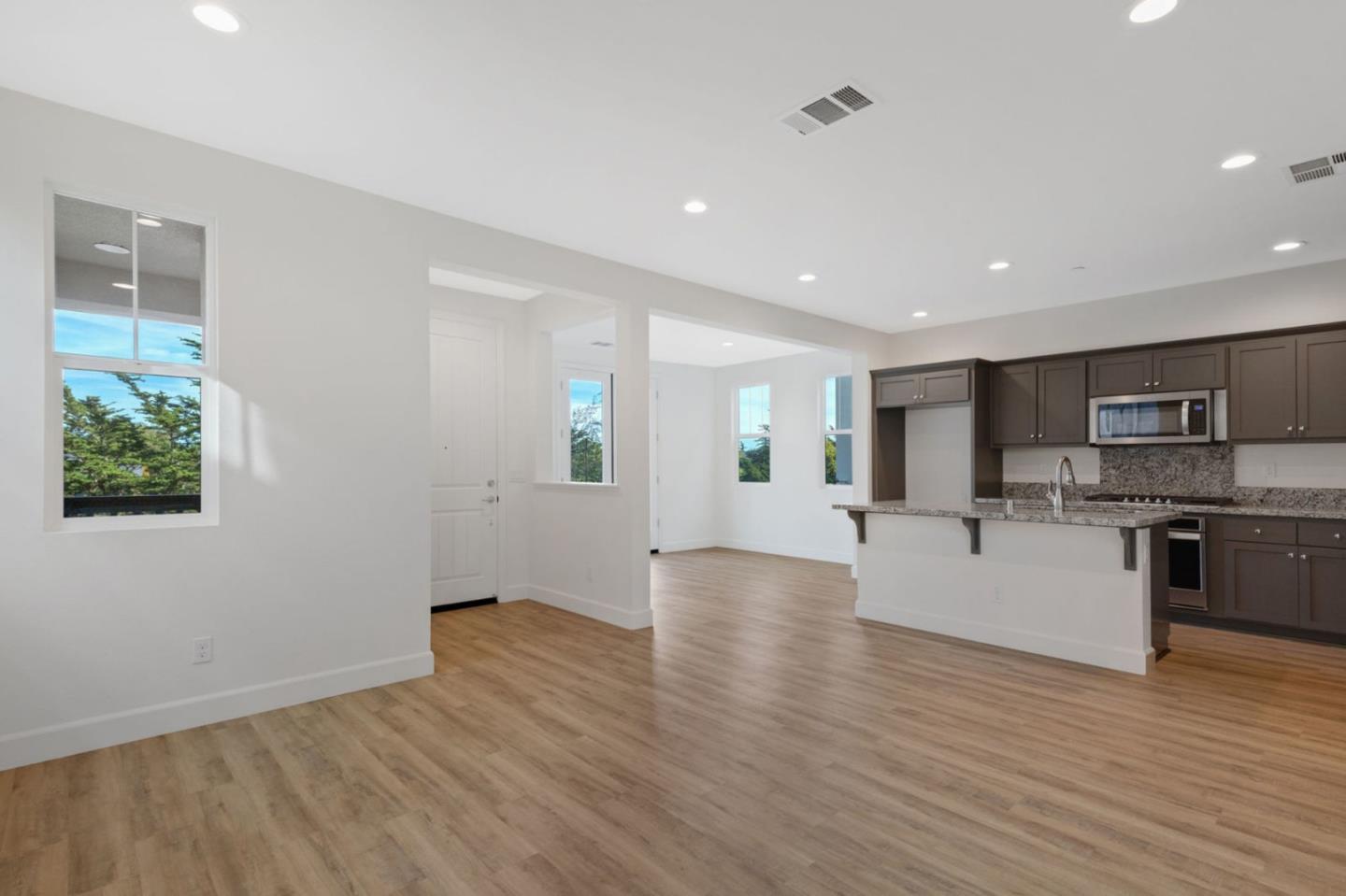 584 Rosa Monte Way Marina, CA 93933 - Photo 10 of 26 Gallery Image 10