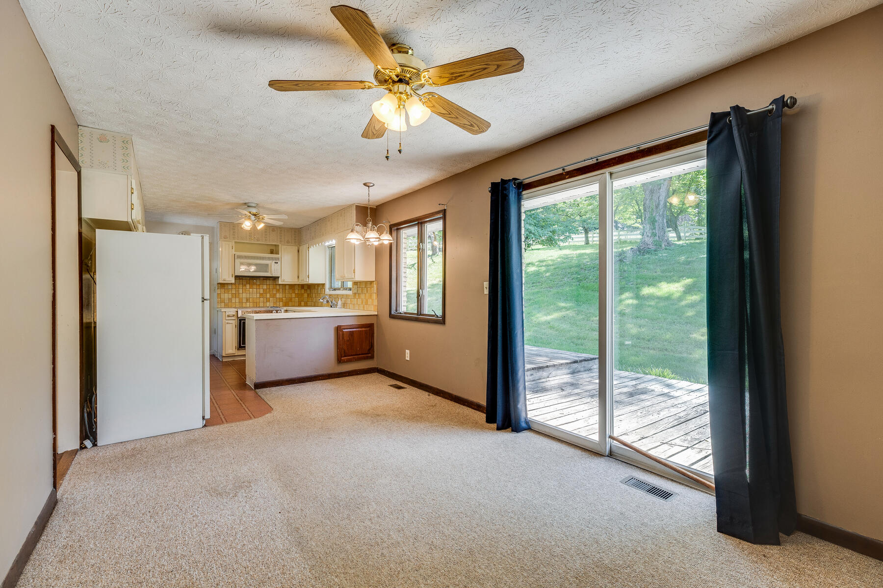 289 Fall Creek Road Blountville, TN 37617 - Photo 15 of 57 018