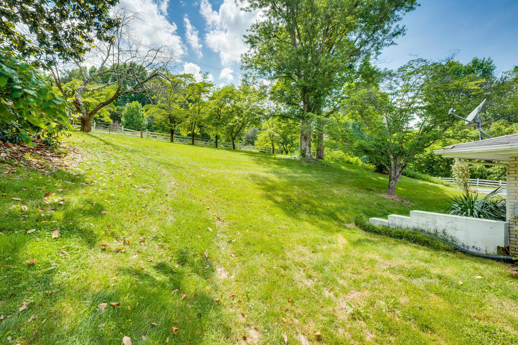 289 Fall Creek Road Blountville, TN 37617 - Photo 46 of 57 050