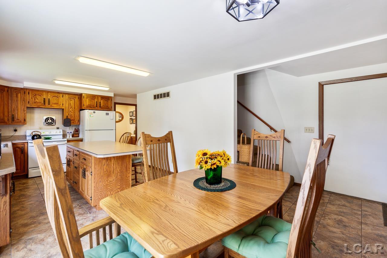 108 Locust Street Clinton, MI 49236 - Photo 12 of 31 Dining room