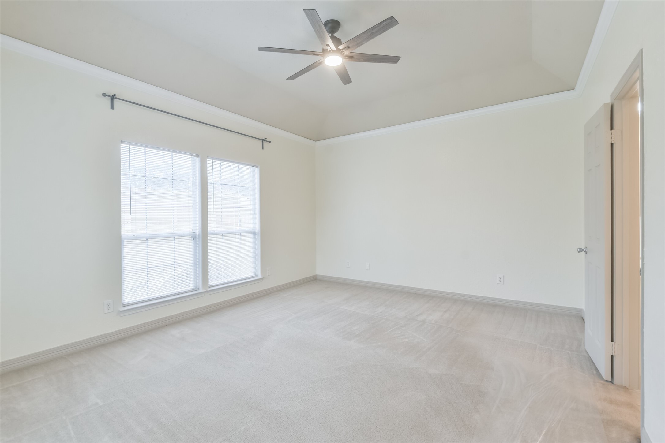 10909 Redbird Conroe, TX 77385 - Photo 13 of 28