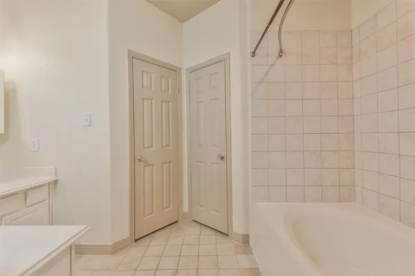 $1,950 | 10909 Redbird, Conroe, TX 77385