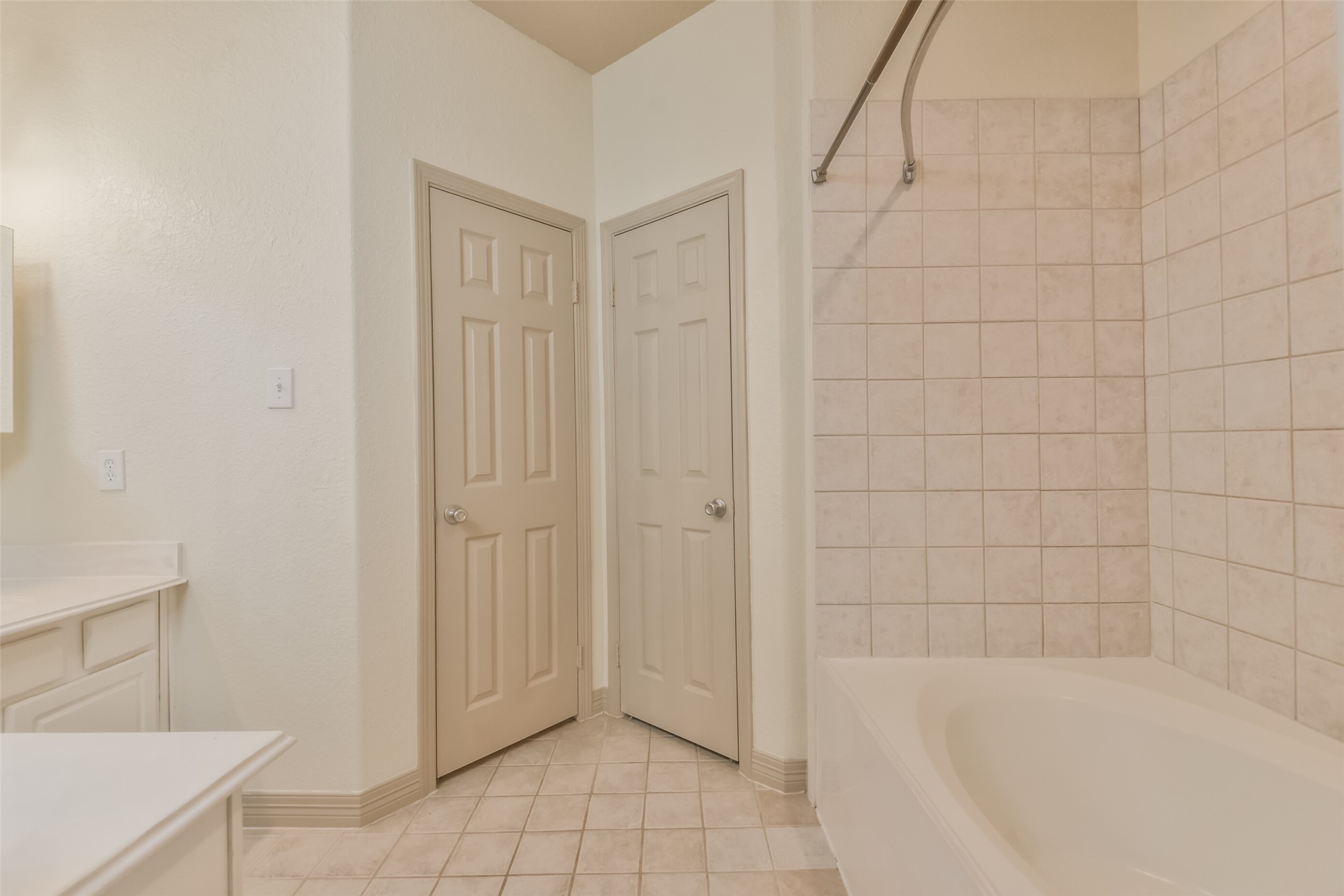 10909 Redbird Conroe, TX 77385 - Photo 16 of 28