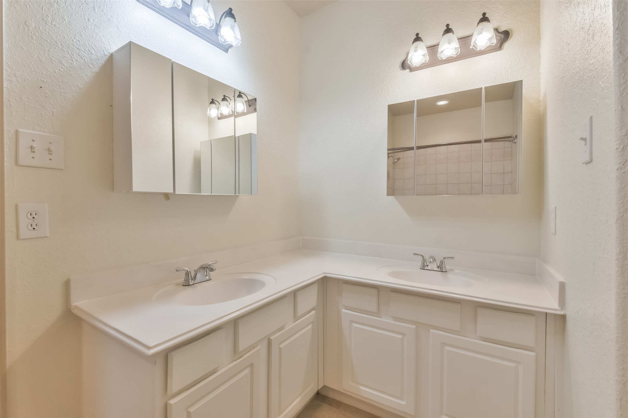 10909 Redbird Conroe, TX 77385 - Photo 17 of 28