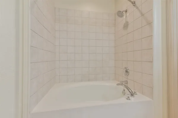 $1,950 | 10909 Redbird, Conroe, TX 77385