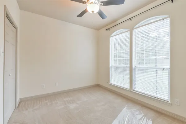 $1,950 | 10909 Redbird, Conroe, TX 77385