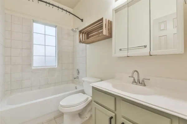 $1,950 | 10909 Redbird, Conroe, TX 77385