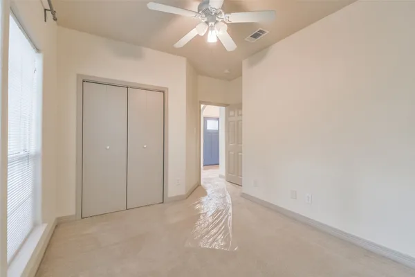 $1,950 | 10909 Redbird, Conroe, TX 77385