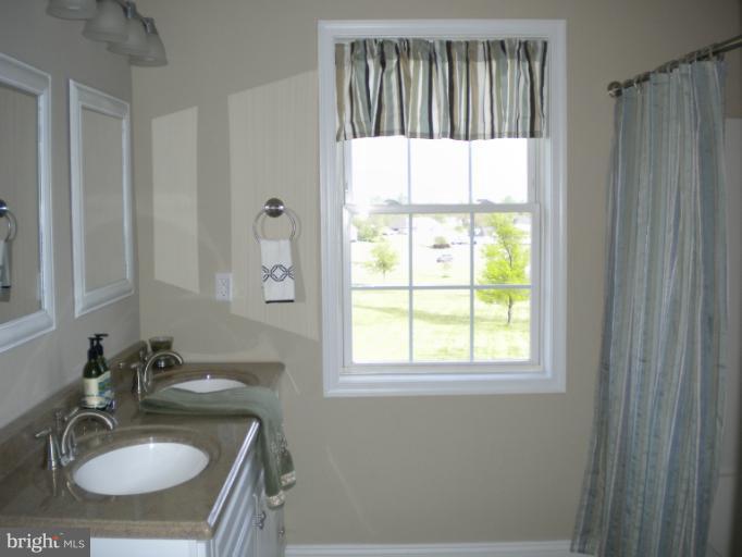 119 Fantasia Road Inwood, WV 25428 - Photo 17 of 30 Hall Bath