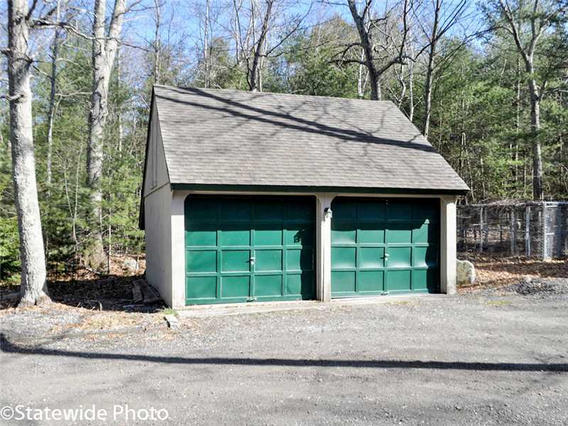 400 Carpenter Road Scituate, RI 02831 - Photo 25 of 25 Parking Lot/Garage.