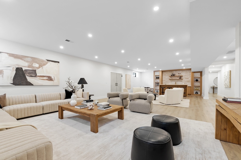 28 Dorothy Road Newton, MA 02459 - Photo 22 of 27