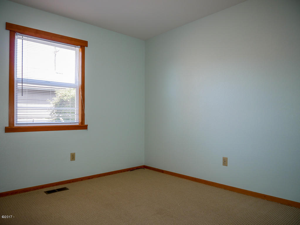 1037 Northwest Hurbert Street Newport, OR 97365 - Photo 18 of 37 Bedroom #2