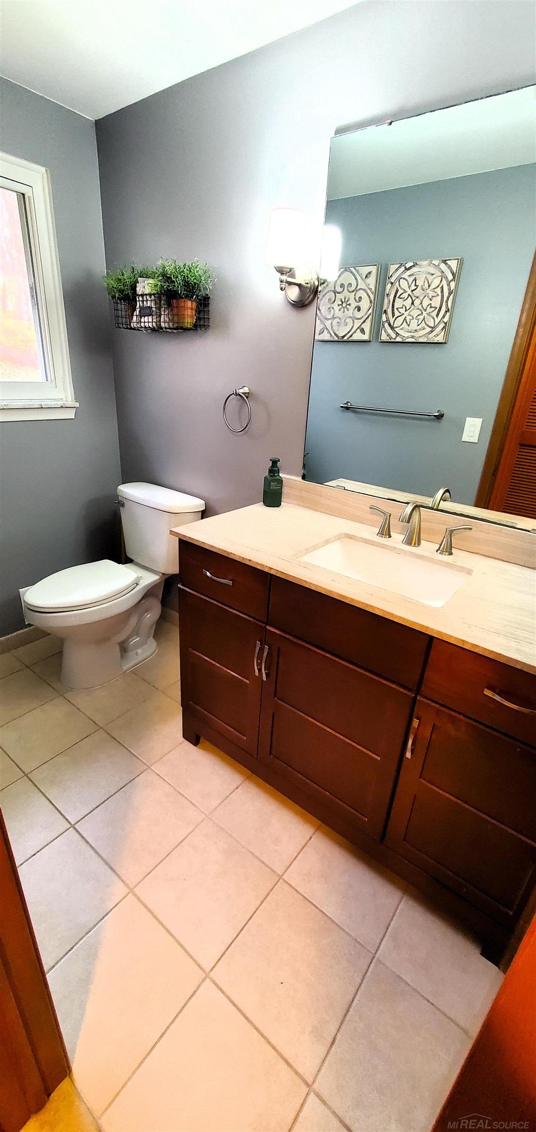 411 Broadleaf Drive Rochester, MI 48306 - Photo 38 of 73 50128763-b2942668-0492-4c0b-b769-dae2b2383c14.JPG