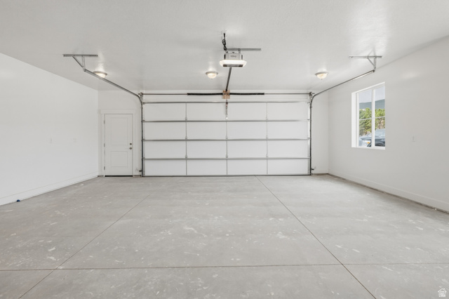 157 West 100 South Joseph, UT 84739 - Photo 28 of 30 Garage with baseboards