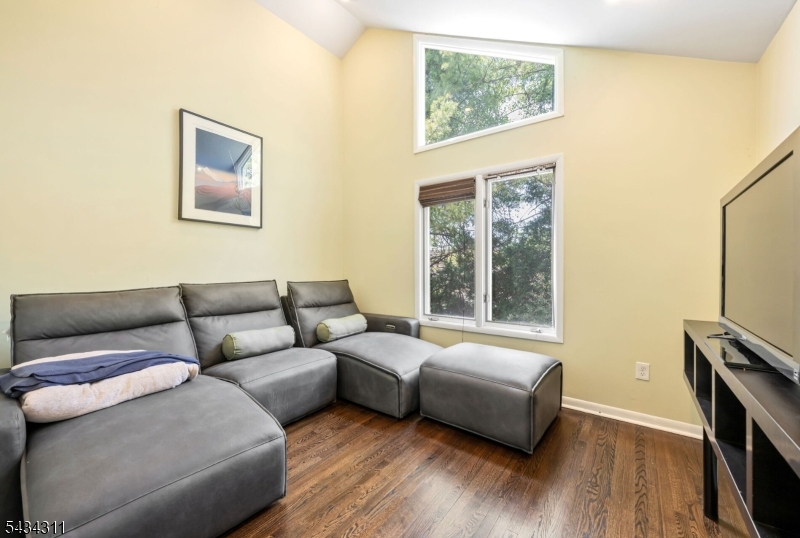 27 Moran Road West Orange, NJ 07052 - Photo 21 of 42